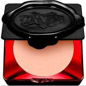 KVD Vegan Beauty Lock-It Powder Foundation in Fair 120